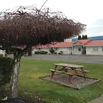 Rainbow Motor Inn