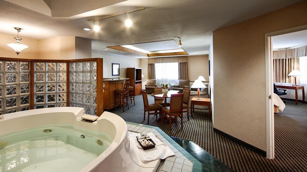 Surestay By Western Hotel