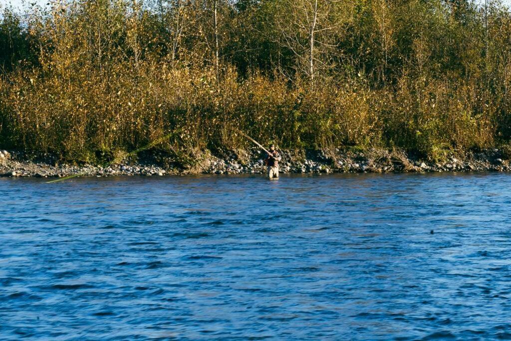 Unique Upper Near Lakes, River, Hiking, Fishing, Bike Trails * Chilliwack