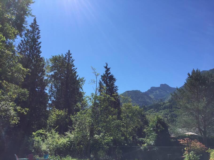 Holiday home Unique Upper Near Lakes, River, Hiking, Fishing, Bike Trails *