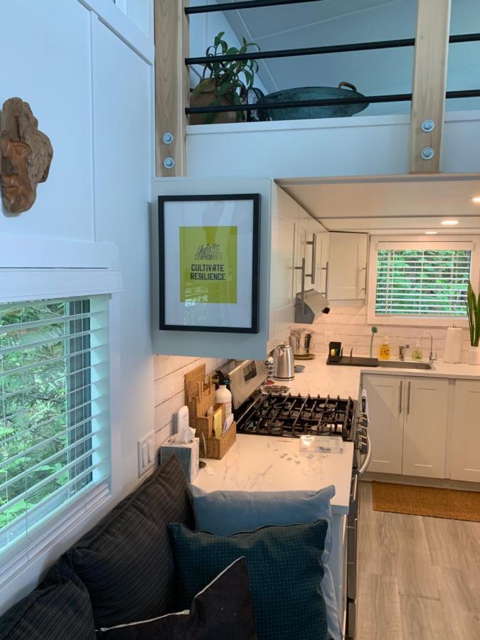 Luxury tent Tiny House Big View Chilliwack
