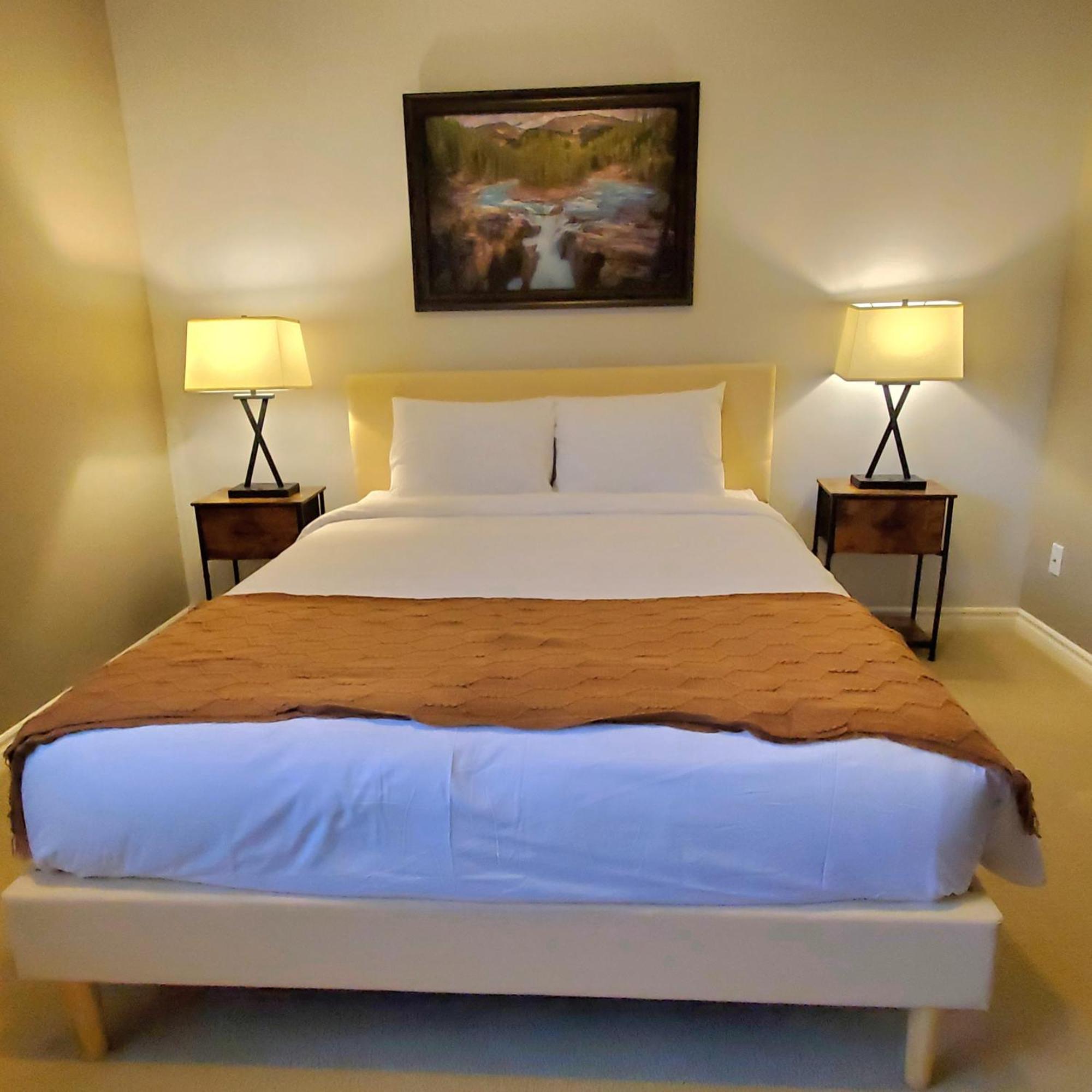 Apartment Private 2br Near Hwy 1, Heritage Park, Coliseum, Cultus Lake, Fishing, *