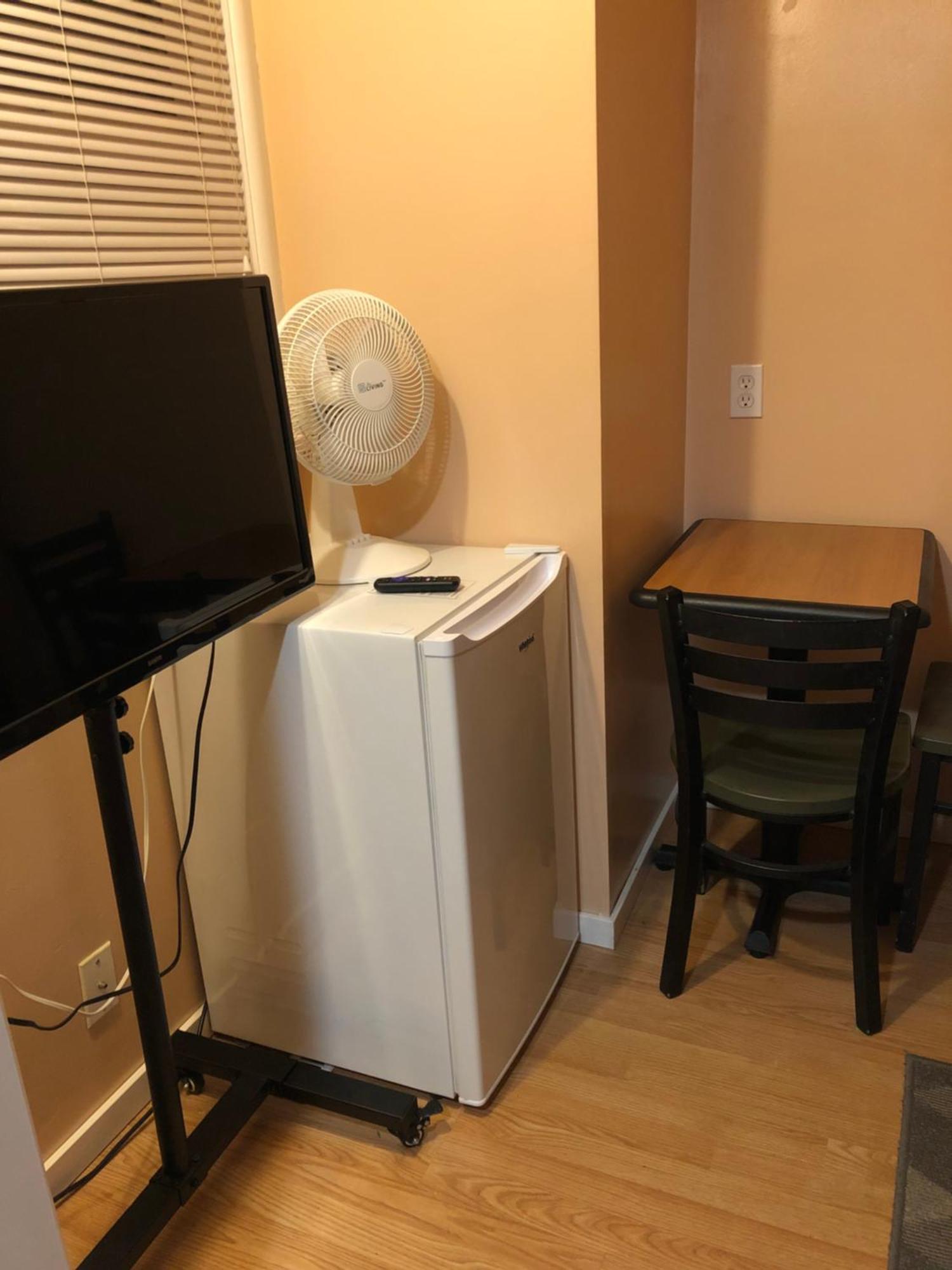Guest house Shady Willow Travellers Guest House - Small Indipendent Units With Seperate Entrance *