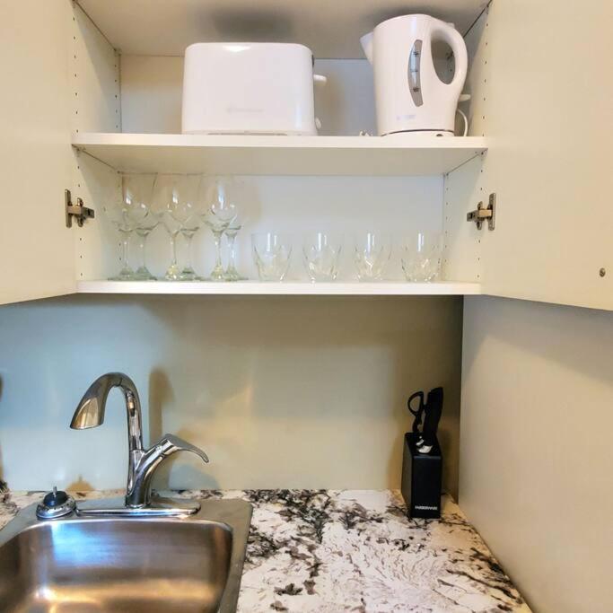 Private 2br Near Hwy 1, Heritage Park, Coliseum, Cultus Lake, Fishing, Apartment Chilliwack