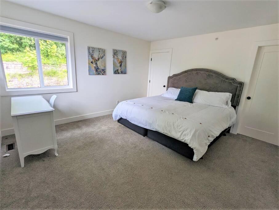 Mountain Retreat With Views, Hot Tub, Games & Ac *