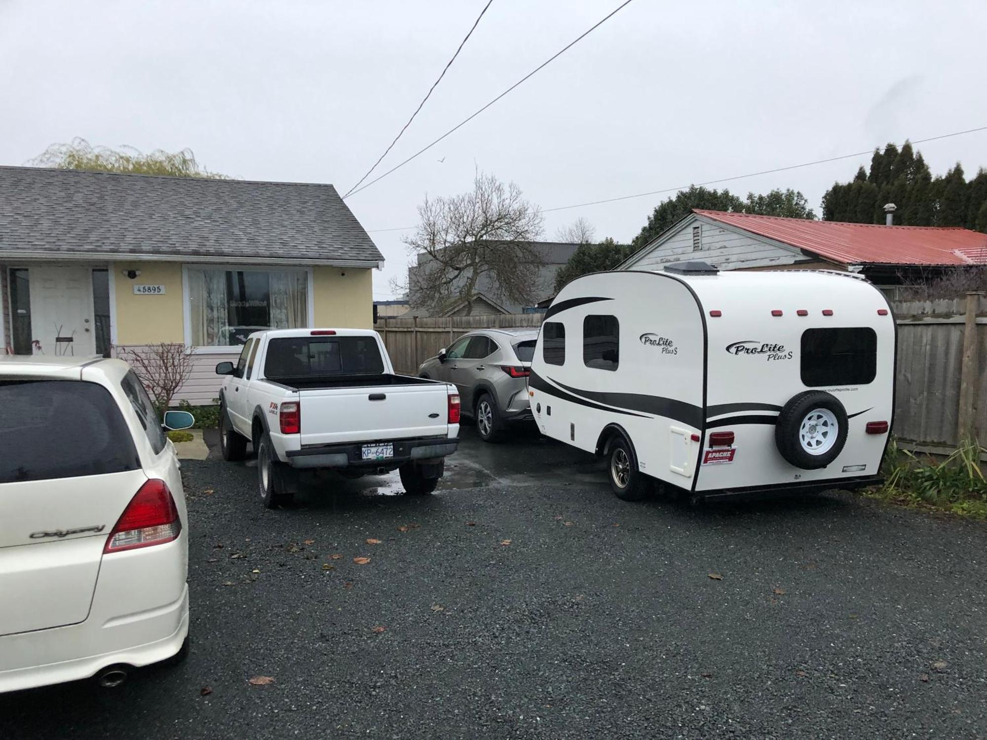 Shady Willow Travellers Guest House - Small Indipendent Units With Seperate Entrance