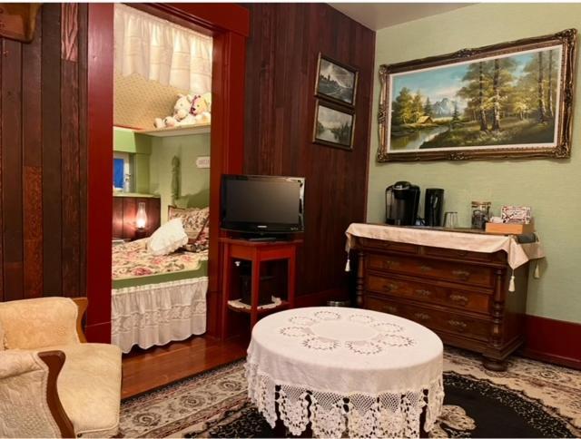 The Hazelhouse Bed & Breakfast Chilliwack