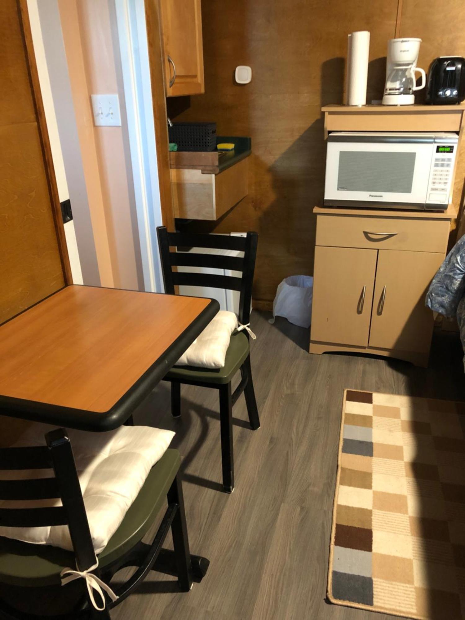 Shady Willow Travellers Guest House - Small Indipendent Units With Seperate Entrance *