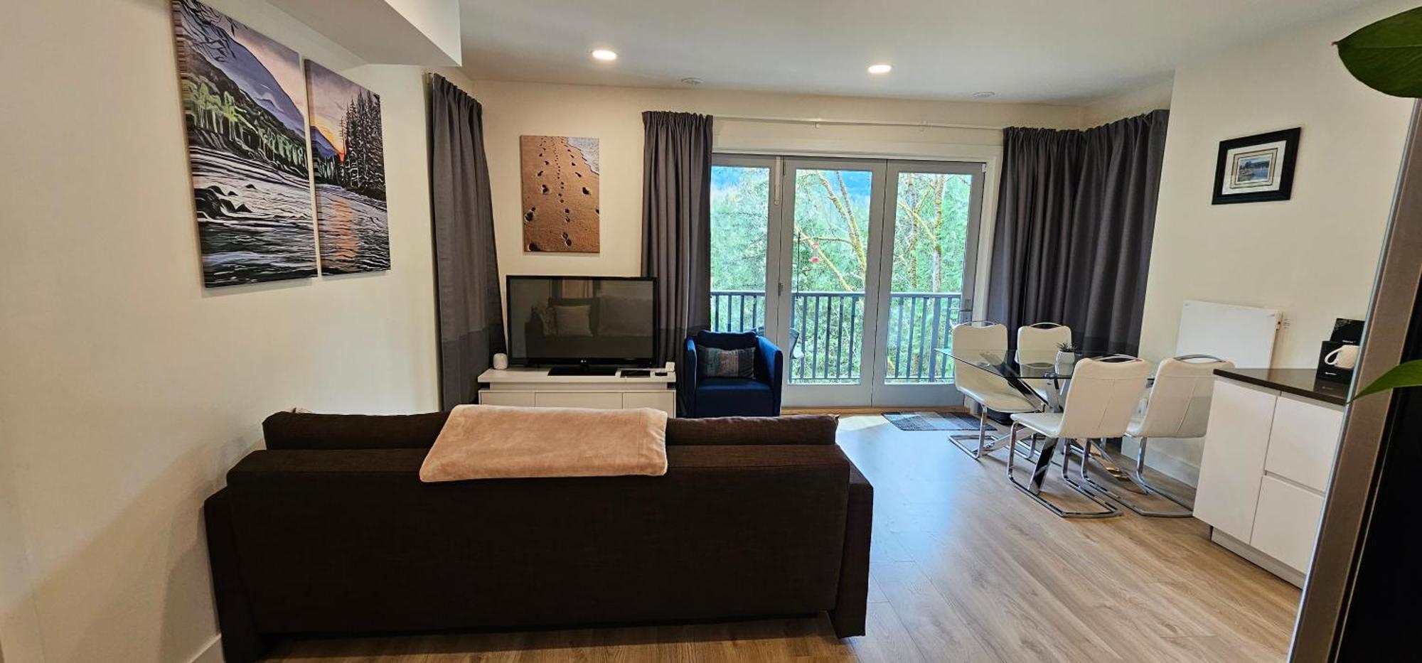 Apartment Casa Del Rio - Peaceful River Guest -forests -mountains -hiking Chilliwack