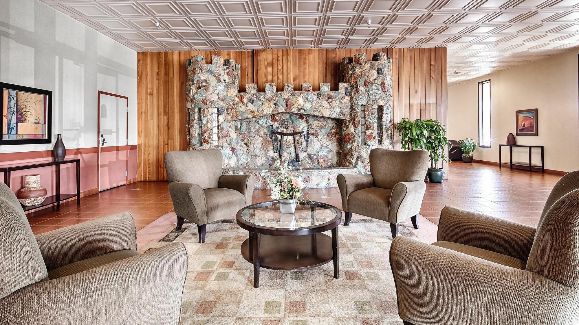 Hotel Surestay By Western Chilliwack