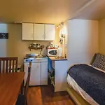 The Fraser River\'S Edge B&B Lodge
