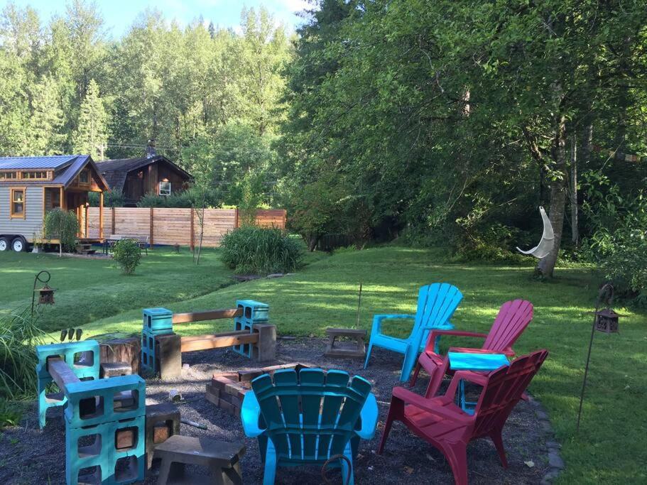 Unique Upper Near Lakes, River, Hiking, Fishing, Bike Trails * Chilliwack