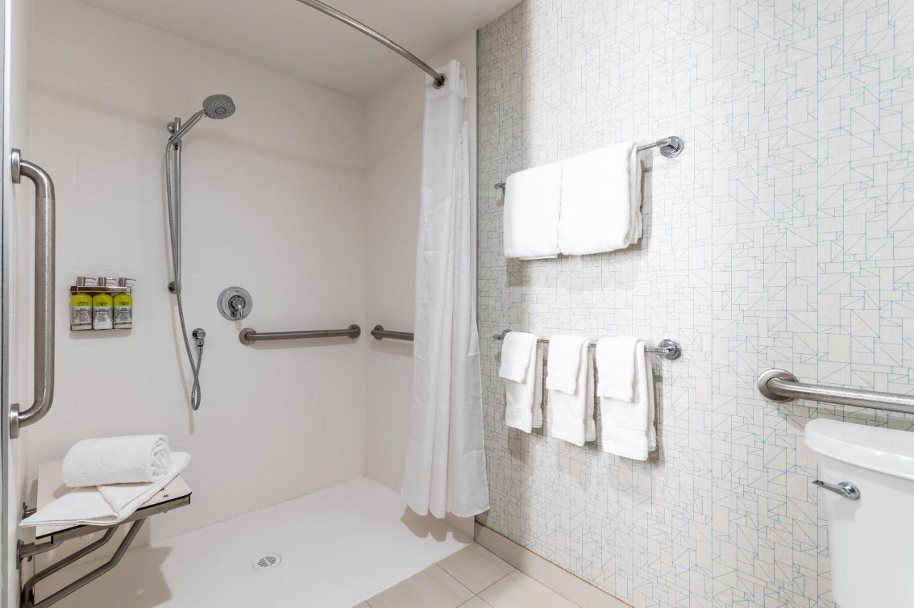Hotel Express & - East An Ihg 3*