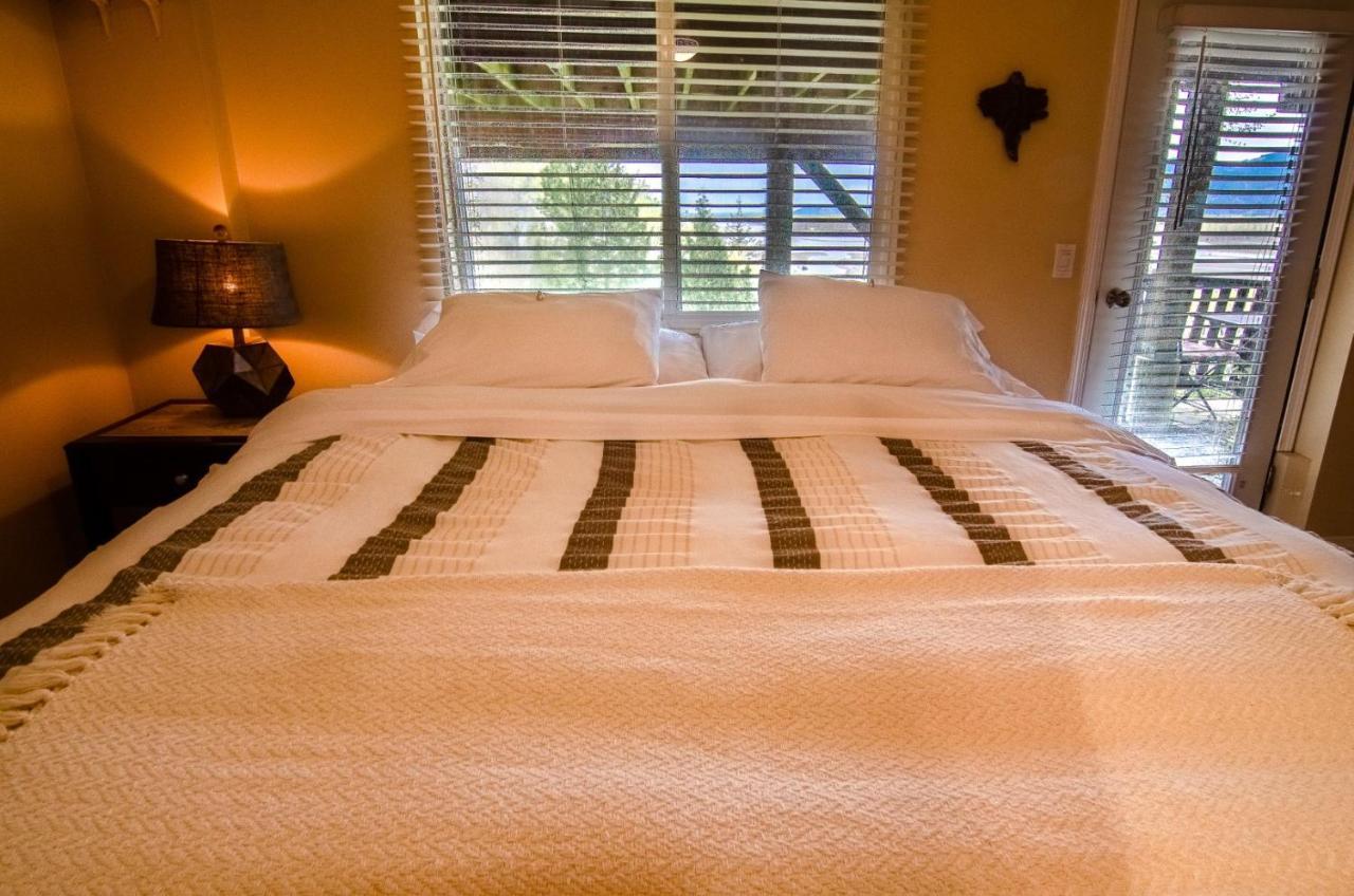 The Fraser River's Edge Bed & Breakfast 4*