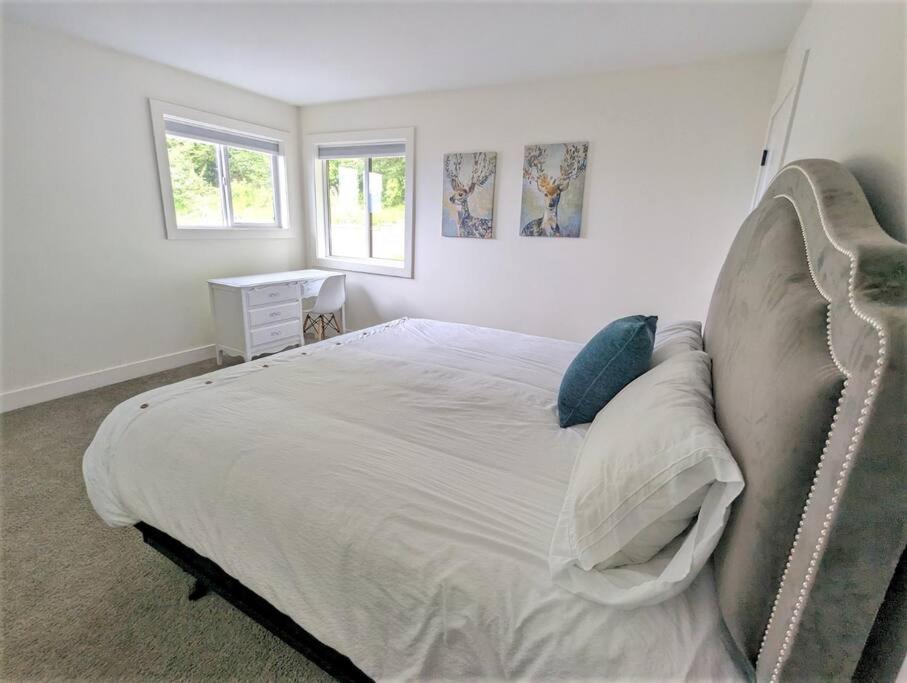 Holiday home Mountain Retreat With Views, Hot Tub, Games & Ac