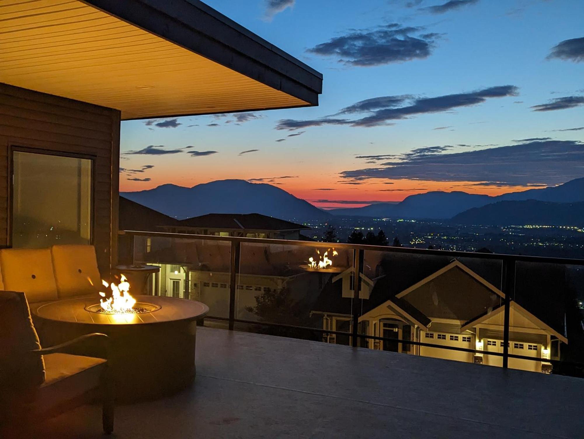 Mountain Retreat With Views, Hot Tub, Games & Ac *