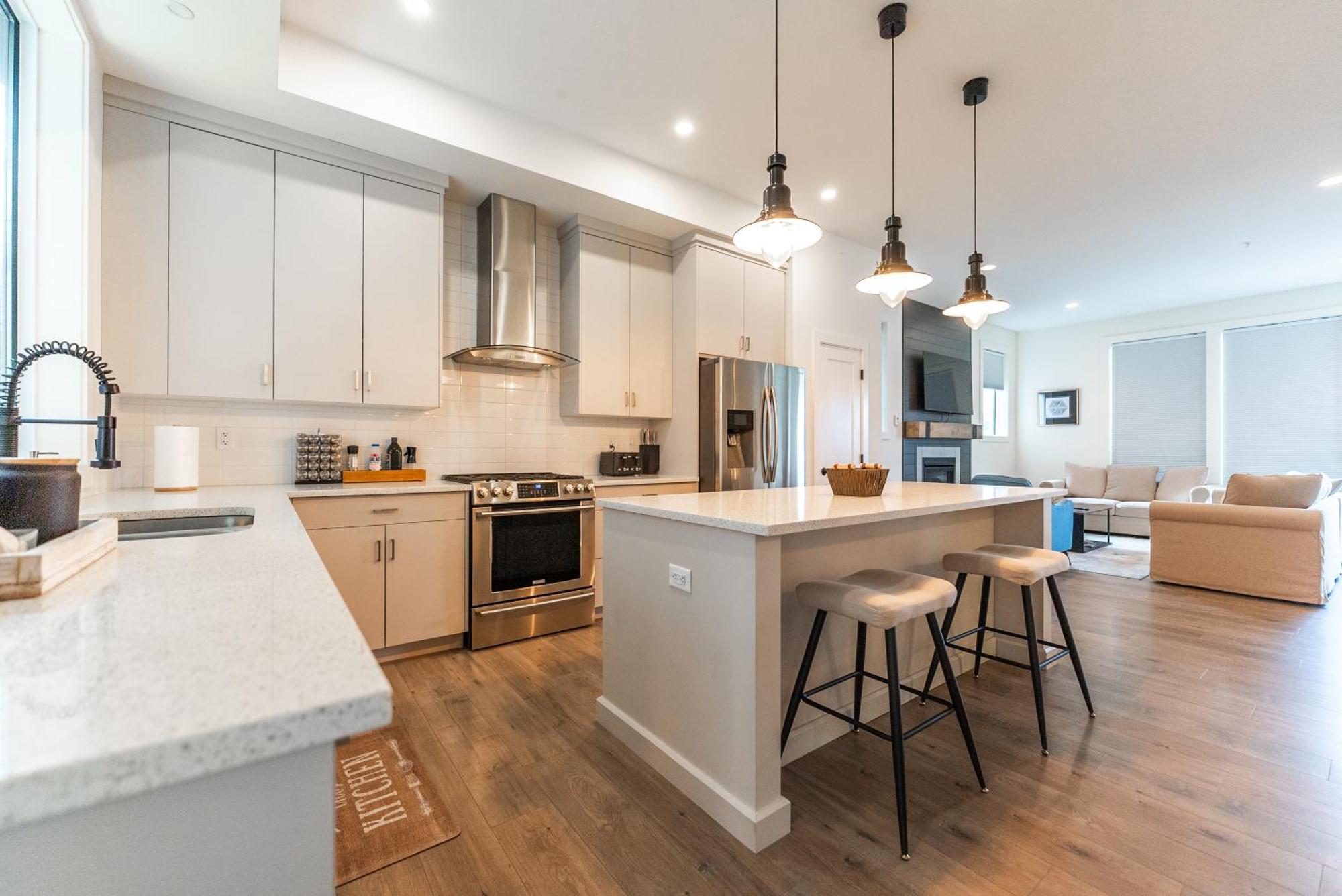 Mountain Retreat With Views, Hot Tub, Games & Ac * Chilliwack
