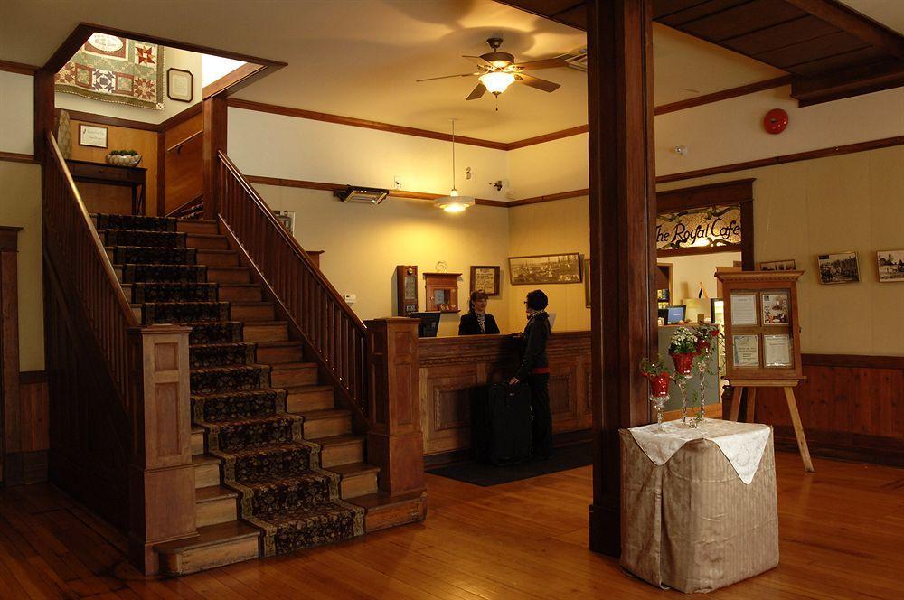 Royal Hotel 3*